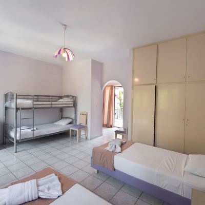 Quadruple Room Surf Hotel Promo Code