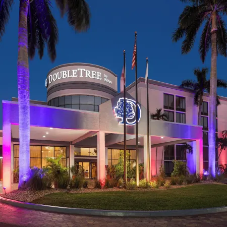Doubletree by Hilton Fort Myers at Bell Tower Shops
