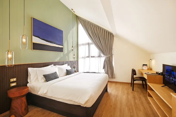 ห้องจูเนียร์สวีทเตียงคิงไซส์พร้อมวิวทะเล