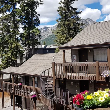 Banff International Hostel