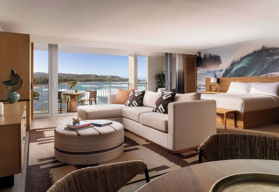 带梳化床的特大床套房-面向大海