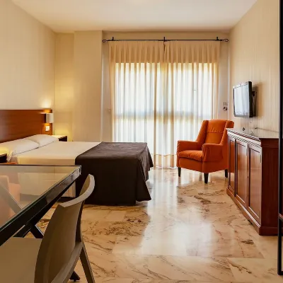 Apartamentos Vértice Bib Rambla Hotels near FIBES