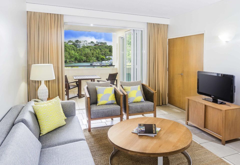 河景两卧室公寓