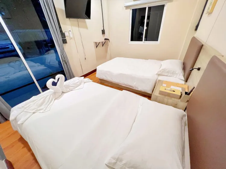 Twin-2 Beds Room