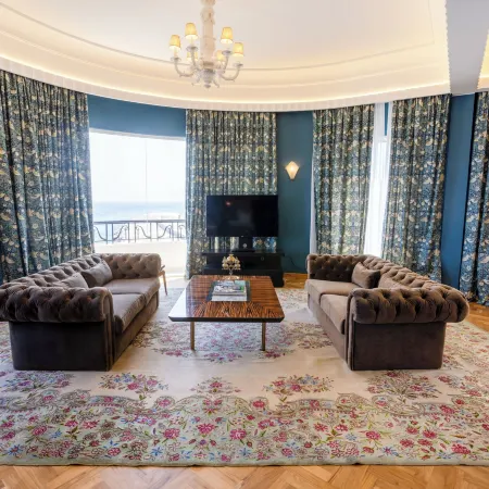 Warwick Palm Beach Hotel