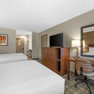 2 Queen Beds, Non-Smoking, Microwave And Mini-Refrigerator, Wi-Fi GreenTree Inn Albuquerque Promo Code