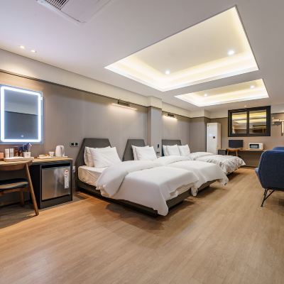 Family Single Room With Queen + Single 브라운도트호텔 울산 KTX점 쿠폰