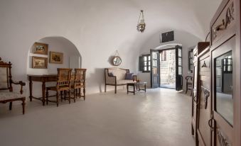 Casasantantonio 18th Century Luxury Mansion