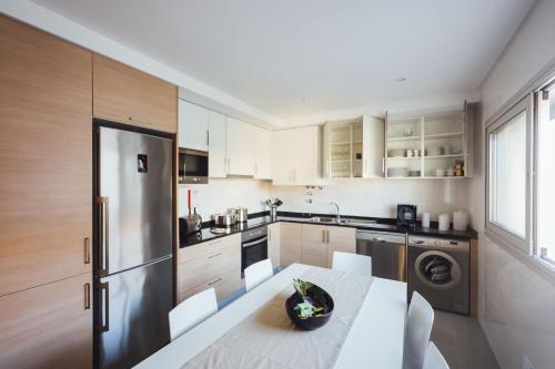 两卧室公寓 - 带露台