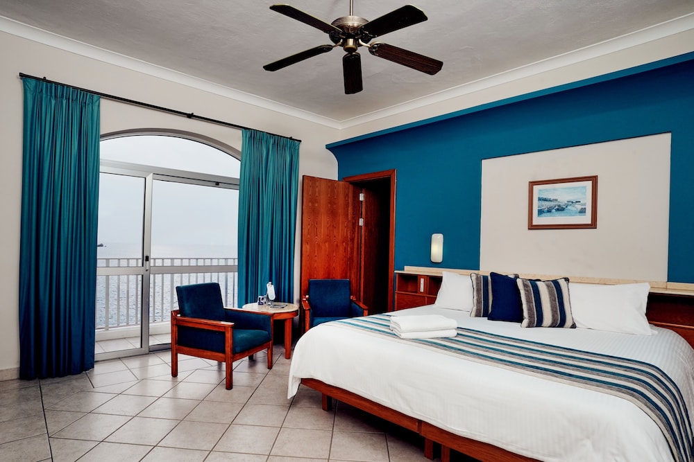 两间连通家庭间