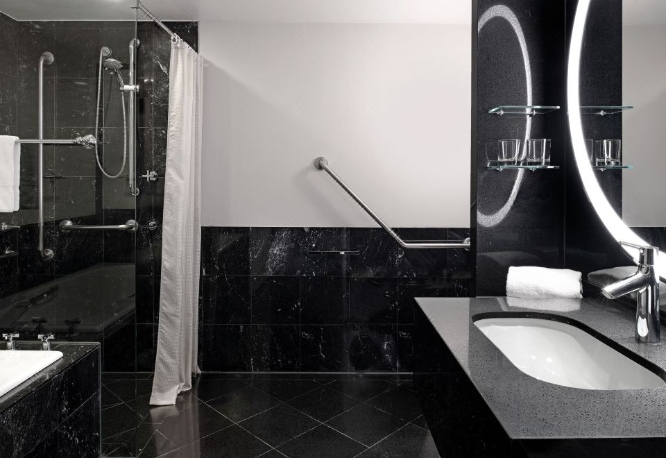 Sheraton Grand Sydney Hyde ParkCity Side Twin Room