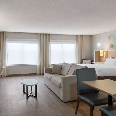 Business King Room with Sofa Bed-Non-Smoking Wyndham Garden Otsego-Minneapolis Promo Code