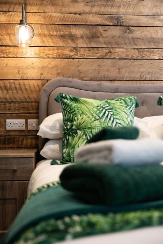 豪华双人床房（带加床）