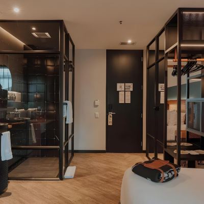 Superior Queen Room Non smoking The Click Clack Hotel Medellin Promo Code