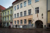 Three Crowns Residents Hotels in 