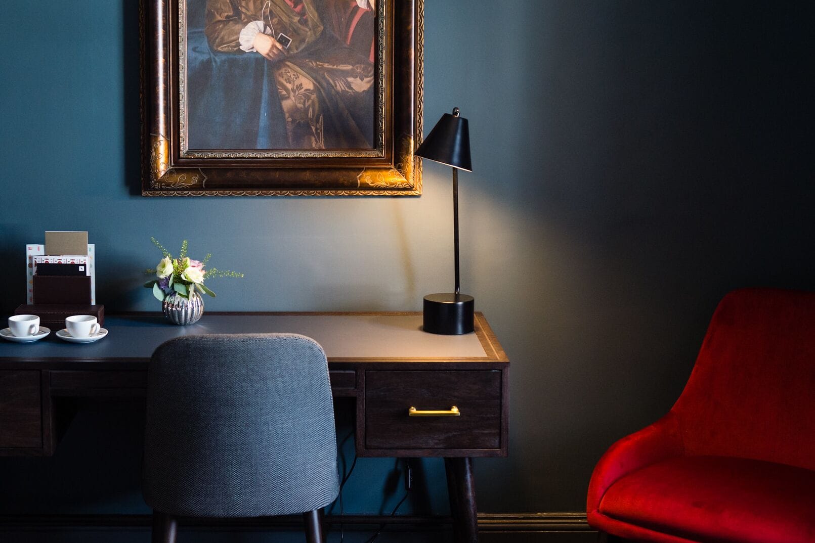 经典峡谷景观间