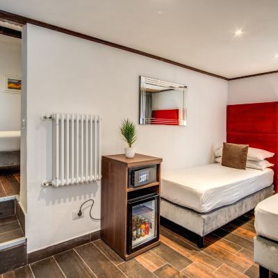 Suite Tritone Top House Promo Code