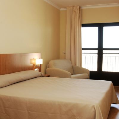 Double Room As Monreal del Campo Promo Code