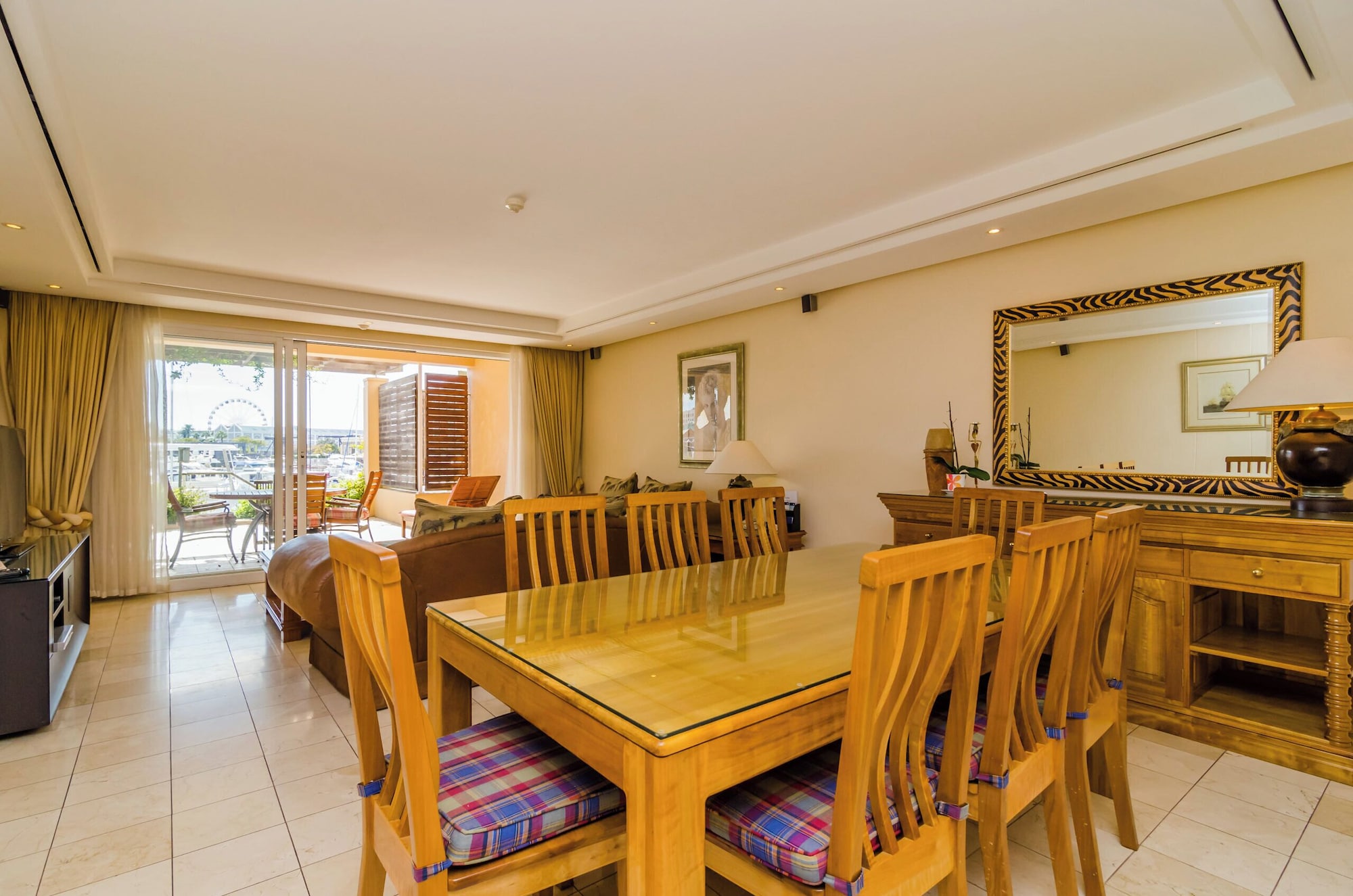 Mountain Marina Luxury Apartments高级两卧室1