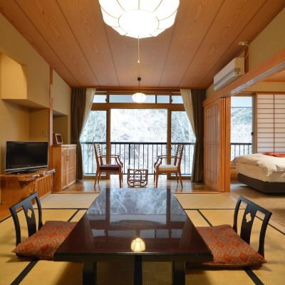 主樓日式榻榻米房間，共用浴室 奧之湯旅館優惠