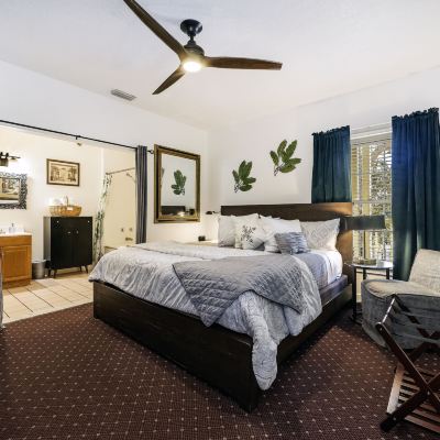 Standard Room, 1 King Bed ((10, 11, 14)) Agustin Inn Promo Code