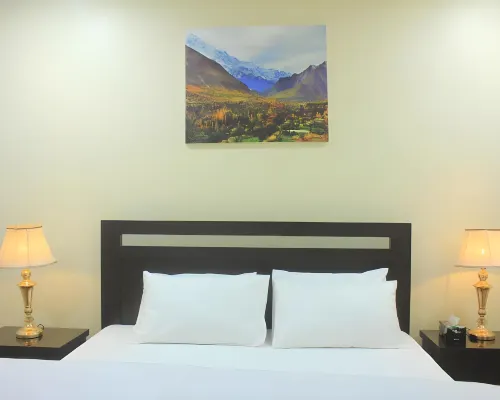Raahi Hotel فنادق في جيلجيت