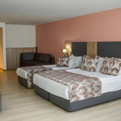 高級三人房 興奮巴統會議中心及娛樂場酒店優惠