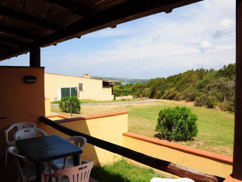 享有部分海景的两卧室公寓