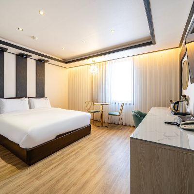 Ocean Suite (Netflix Available, 65-Inch Samsung Tv, Memory Foam Mattress, Cervical Pillow) Tongyeong IU 쿠폰