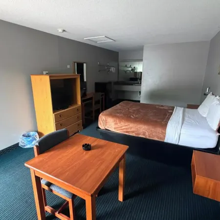 Relax Inn Dover Near Speedway