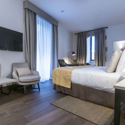 Superior Double Room Parador de Lleida Promo Code