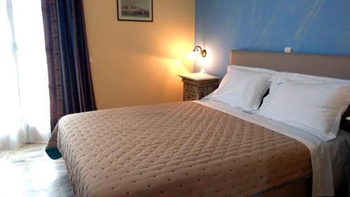 侧面海景豪华双人房