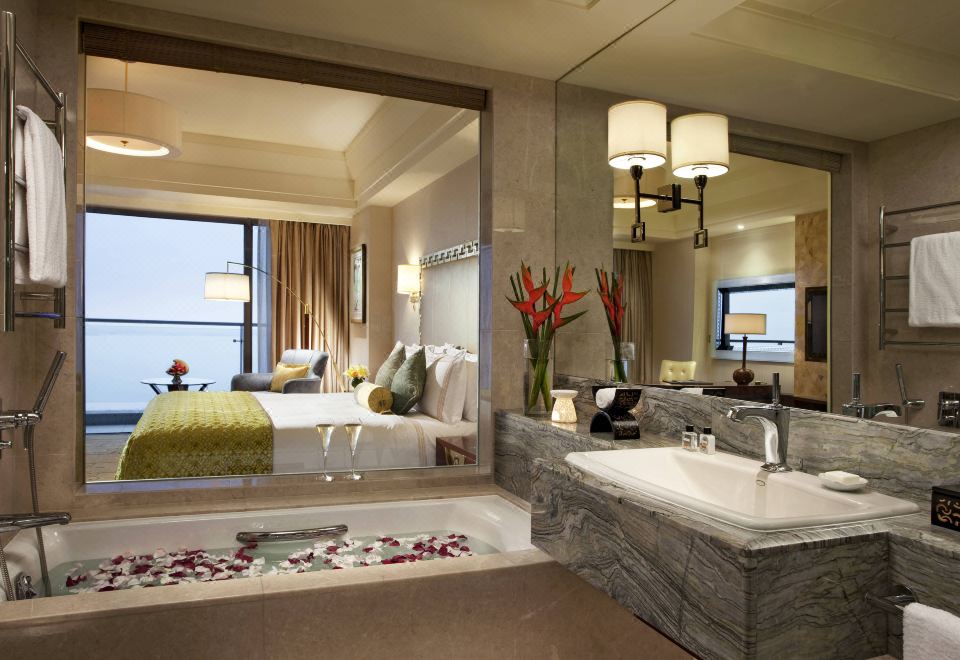 Fairmont Yangcheng Lake KunshanFairmont Gold Lake View KING