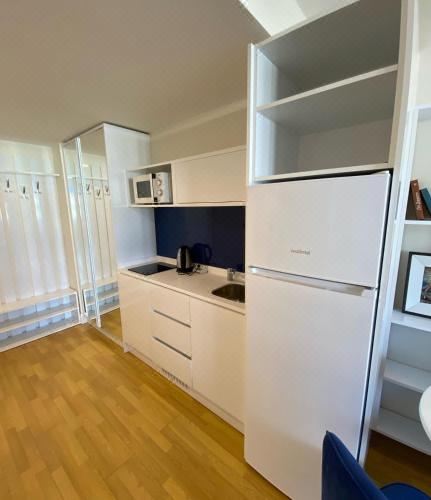 高级一卧室带阳台公寓