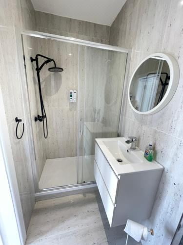 双人房（带独立浴室）