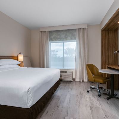 Studio Suite, 1 King Bed, Non Smoking (Studio Suite) Wyndham Garden Orlando Universal / I Drive Promo Code