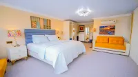 Dolphin Boutique Hotel & Restaurant Hotel a 