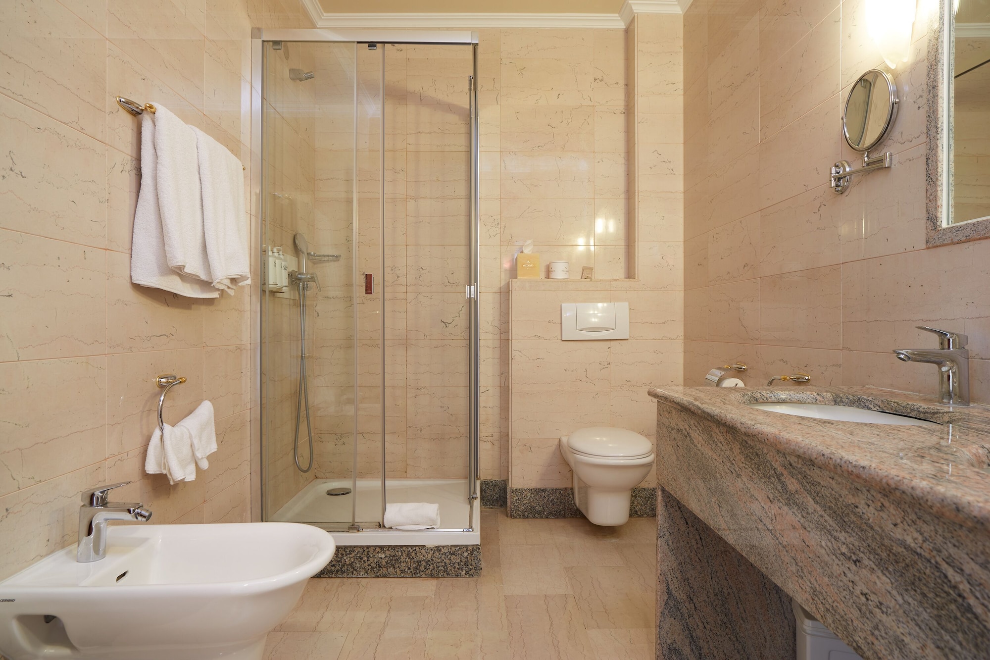 高级优质双人居住带远景马尔