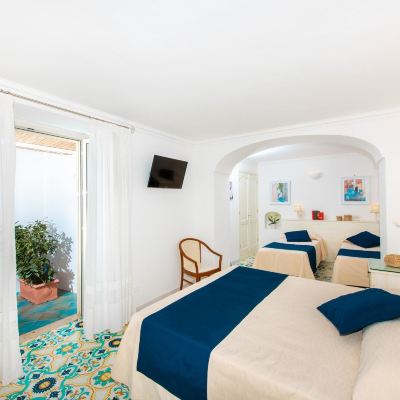 Superior Quadruple Room, Sea View, Sea Facing Casa Guadagno Promo Code