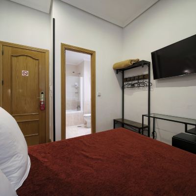 Economy Double Room with City View Hostal Las Fuentes Promo Code