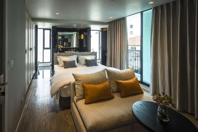 Executive Modern Room