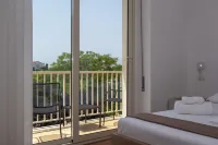Nautika Suites