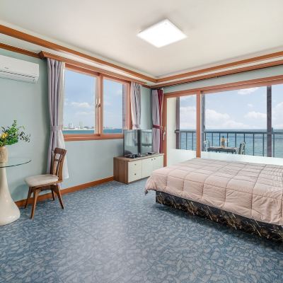 Basic Room, 2 Bedrooms (Group Room 302+303(Ocean View/Bbq)) 속초 SBS 펜션 쿠폰