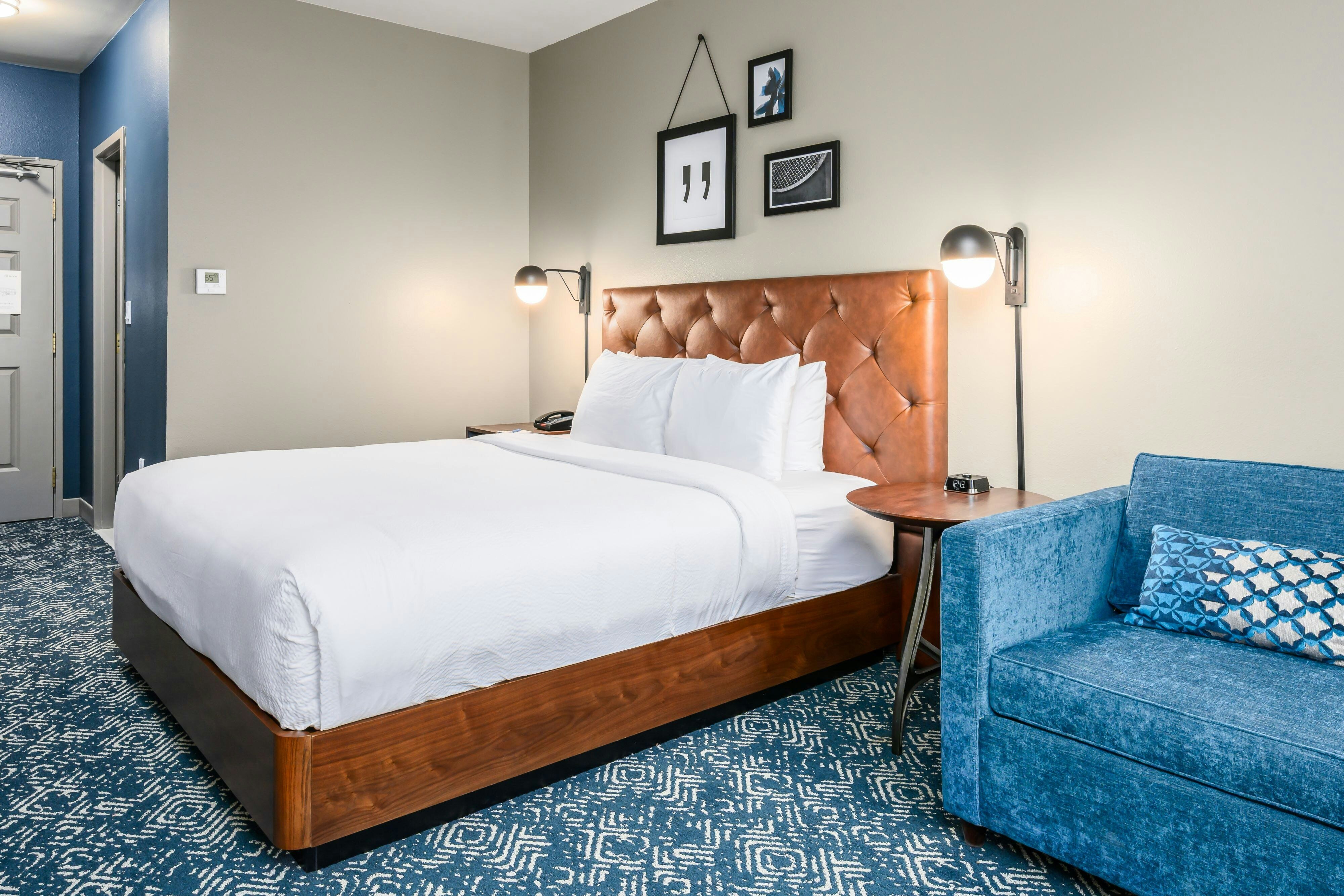 标准特大床房（带沙发）