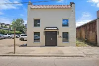 Bohemian Luxury-Downtown Jackson: Chic, industrial lofts in heart of the city!