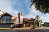 La Quinta Inn & Suites by Wyndham Houston Bush IAH South