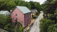The Inn at Gristmill Square