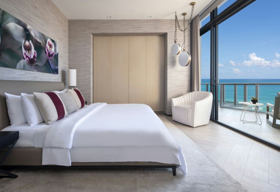 頂層1，三臥室錯層套房，屋頂泳池景