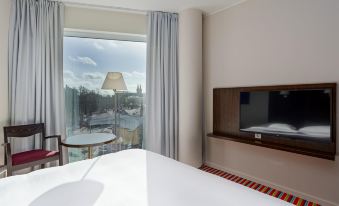 Park Inn by Radisson Meriton Conference & Spa Hotel Tallinn - Housity