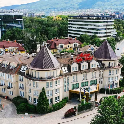 ميزون صوفيا - إم جاليري Hotels near حديقة صوفيا للحيوانات